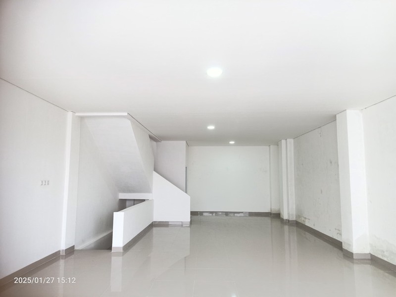 RUKO 4 LANTAI LOKASI STRATEGIS DI TEBET