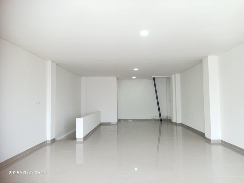 RUKO 4 LANTAI LOKASI STRATEGIS DI TEBET