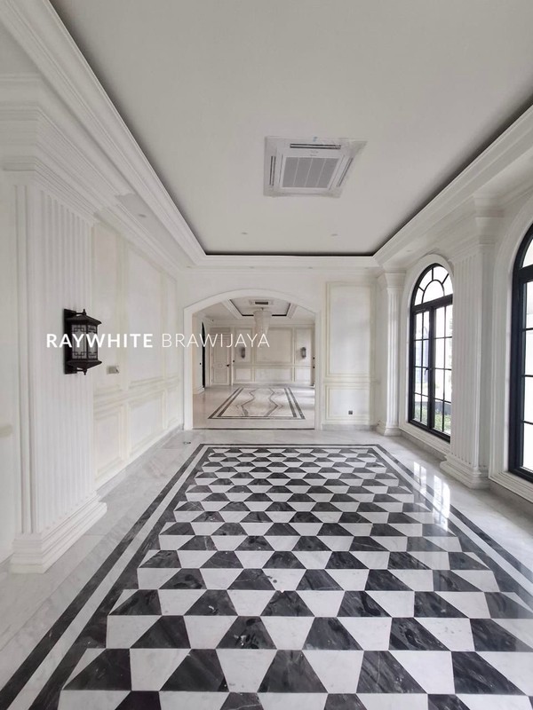 Brand New House American Classic Pondok Indah