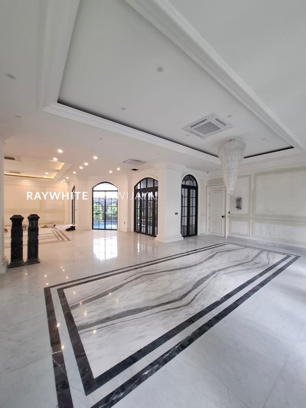 Brand New House American Classic Pondok Indah