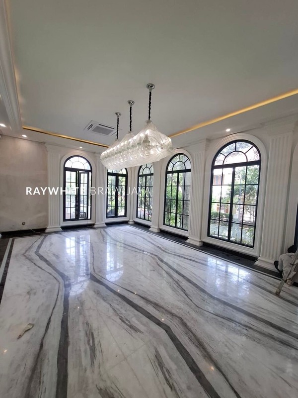 Brand New House American Classic Pondok Indah