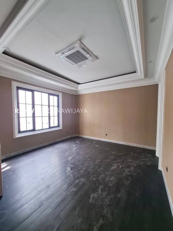 Brand New House American Classic Pondok Indah