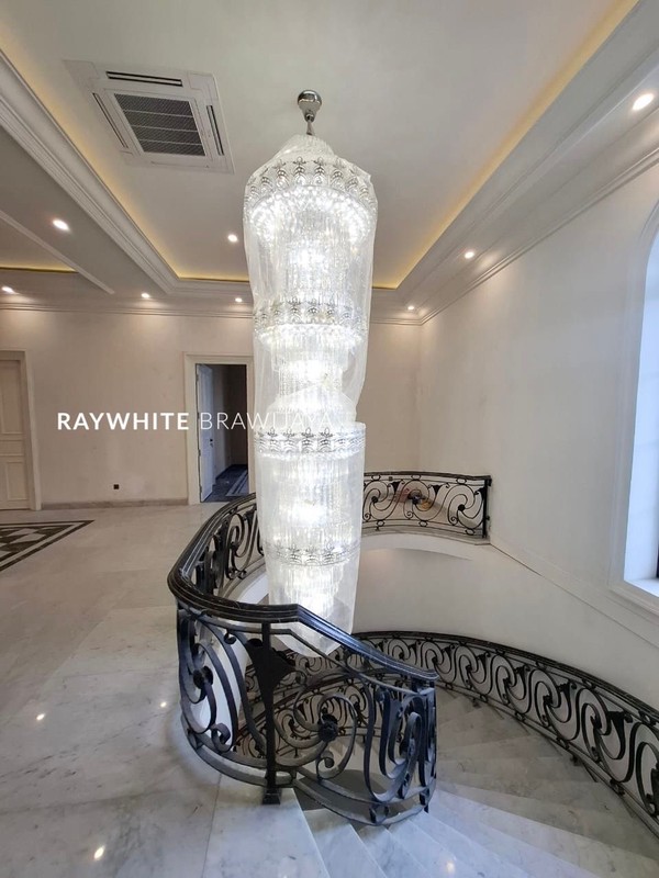 Brand New House American Classic Pondok Indah