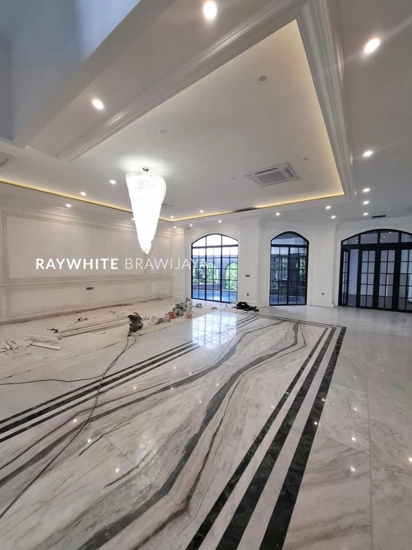 Brand New House American Classic Pondok Indah