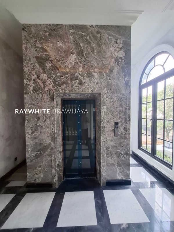 Brand New House American Classic Pondok Indah