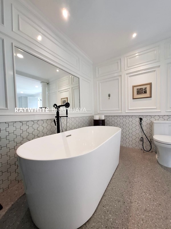 Rumah Mewah Siap Huni Area Niaga Duta Pondok Indah