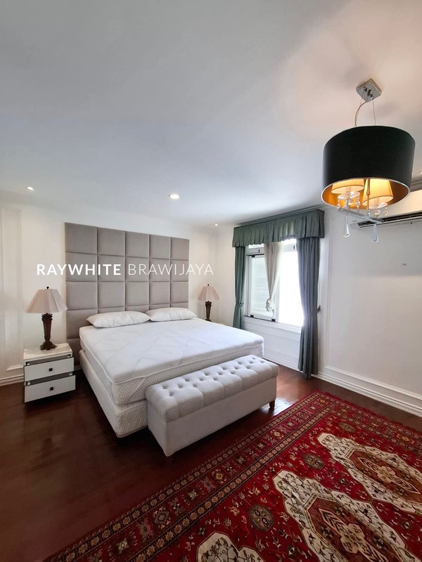 Rumah Mewah Siap Huni Area Niaga Duta Pondok Indah