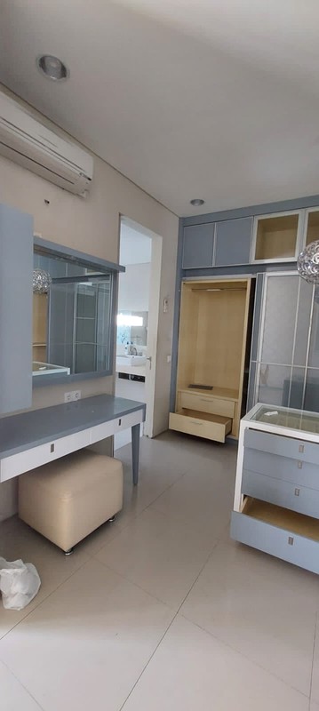 DIJUAL CEPAT RUMAH 2 LANTAI MINIMALIS SEMI FURNISHED GRAND EASTWOOD CITRALAND UTAMA SURABAYA BARAT