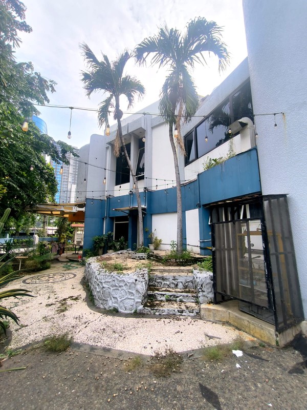 Dijual murah rumah Hook Jalan Bintang Diponggo di Surabaya 