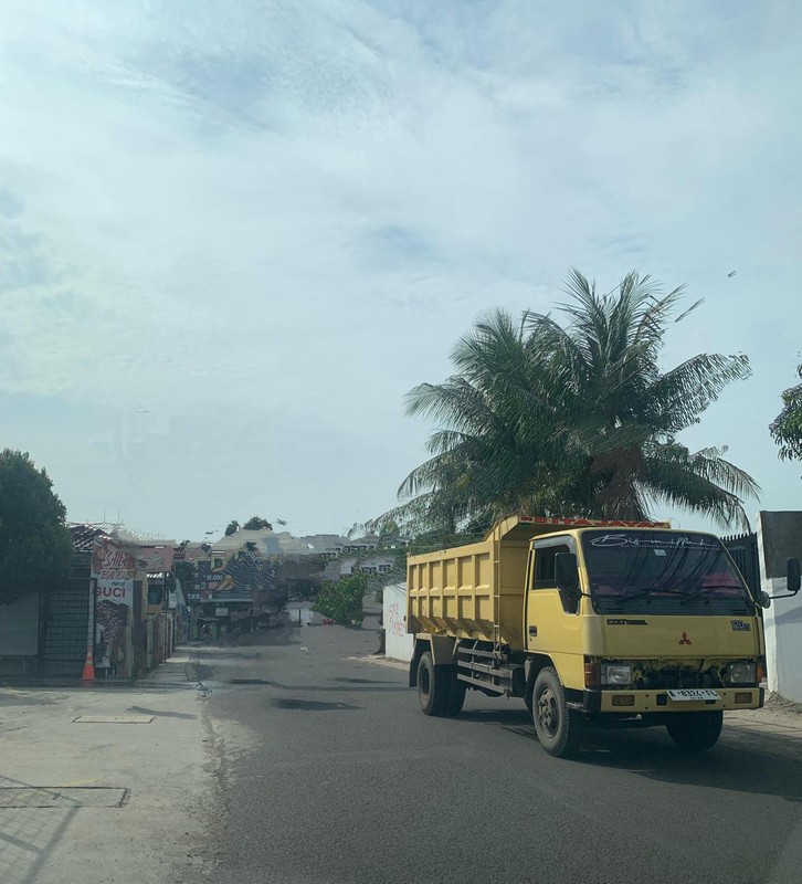 Ruang Usaha Siap Pakai Di Jl WR Supratman Pondok Ranji Tangerang Selatan