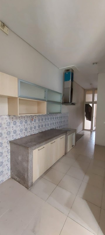 DIJUAL CEPAT RUMAH 2 LANTAI MINIMALIS SEMI FURNISHED CITRALAND UTAMA EASTWOOD SURABAYA BARAT