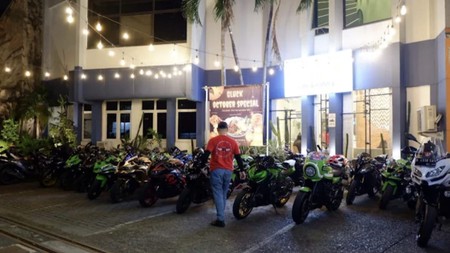 Dijual murah rumah Hook Jalan Bintang Diponggo Depan Ciputra world adalah salah satu jalan utama di Surabaya Barat