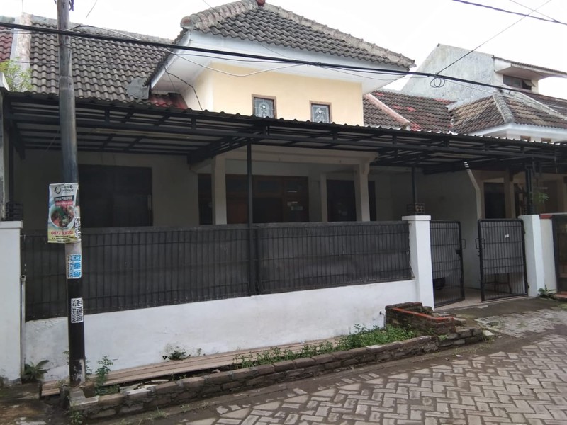 Dijual cepat rumah BU di Perum Puri Teratai Dekat Transmart