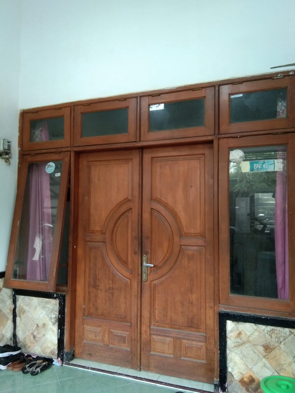 Dijual cepat rumah BU di Perum Puri Teratai Dekat Transmart