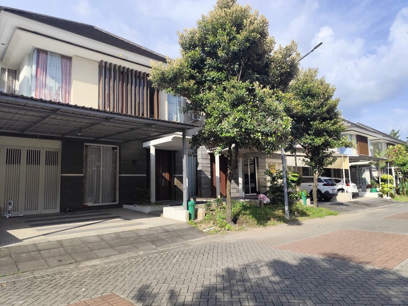 Dijual Rumah Mewah 2 Lantai (Semi Furnish) Perum Citra Sun Garden Purwomartani, Kalasan, Sleman