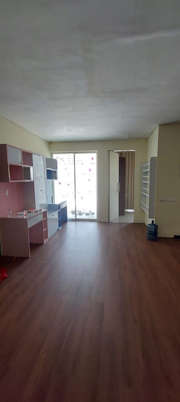 MURAH LUAS Dijual Rumah Raya Eastwood Citraland - Semi Furnished - Special Row Jalan Lebar 4 Mobil - Surat Shm