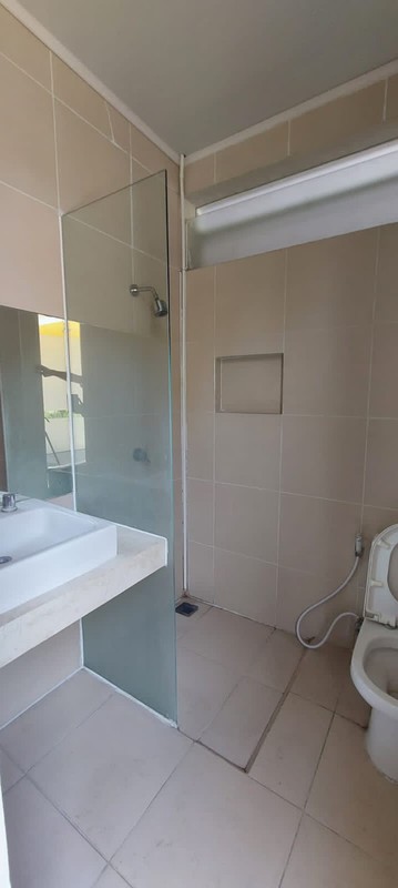 MURAH LUAS Dijual Rumah Raya Eastwood Citraland - Semi Furnished - Special Row Jalan Lebar 4 Mobil - Surat Shm