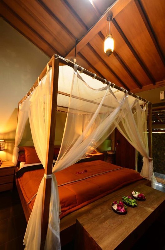 HOME STAY CANTIK DENGAN KONSEP TROPIS DI DAERAH KASIHAN, BANTUL