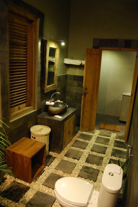 HOME STAY CANTIK DENGAN KONSEP TROPIS DI DAERAH KASIHAN, BANTUL