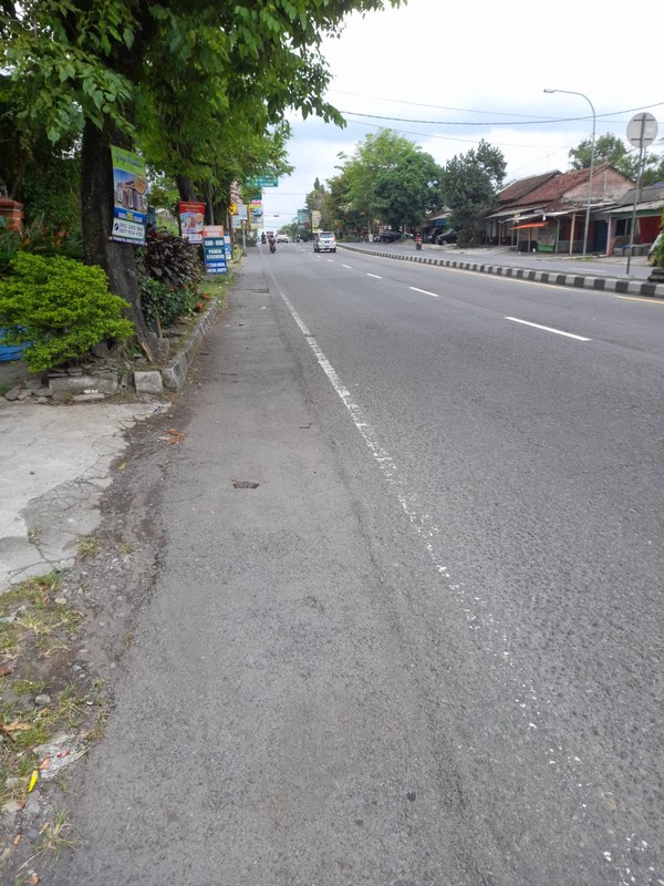 Tanah 1011 Meter Persegi Bonus Rumah Di Pandowoharjo, Sleman