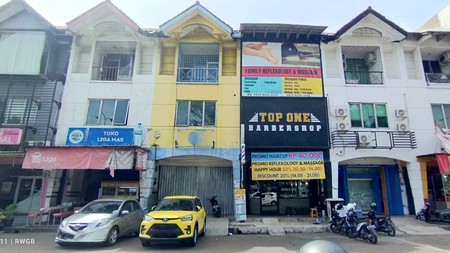 Disewa Ruko Strategis Pinggir Jalan Raya Siap Huni, Ruko Victoria Park Karawaci, Tangerang
