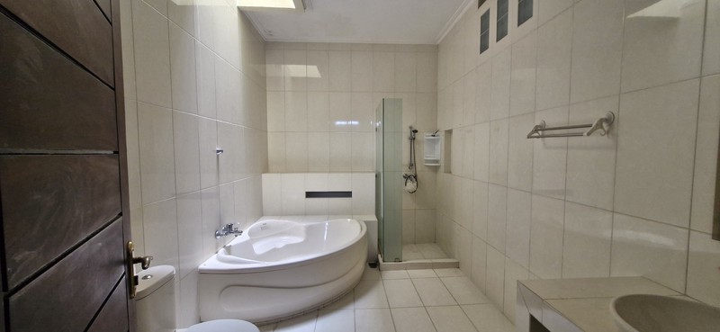 Rumah Gandeng 2lt di Boulevard Kota Wisata Cibubur