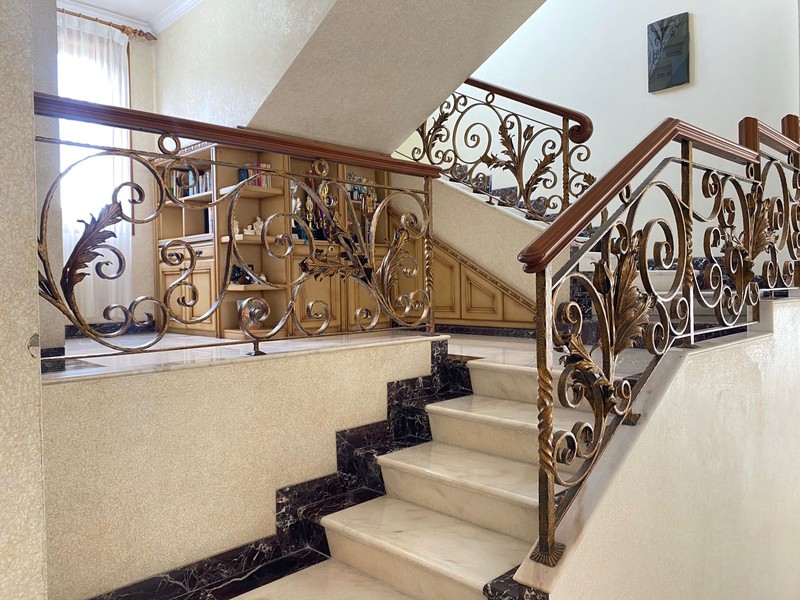 Dijual Harga Masuk Akal, Rumah di Taman Diponegoro Lippo Karawaci Tangerang