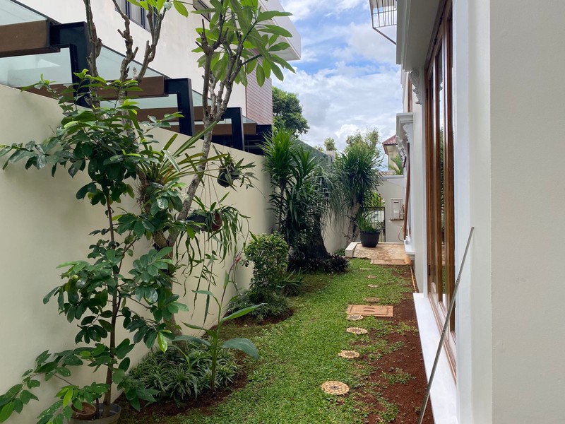 Dijual Harga Masuk Akal, Rumah di Taman Diponegoro Lippo Karawaci Tangerang