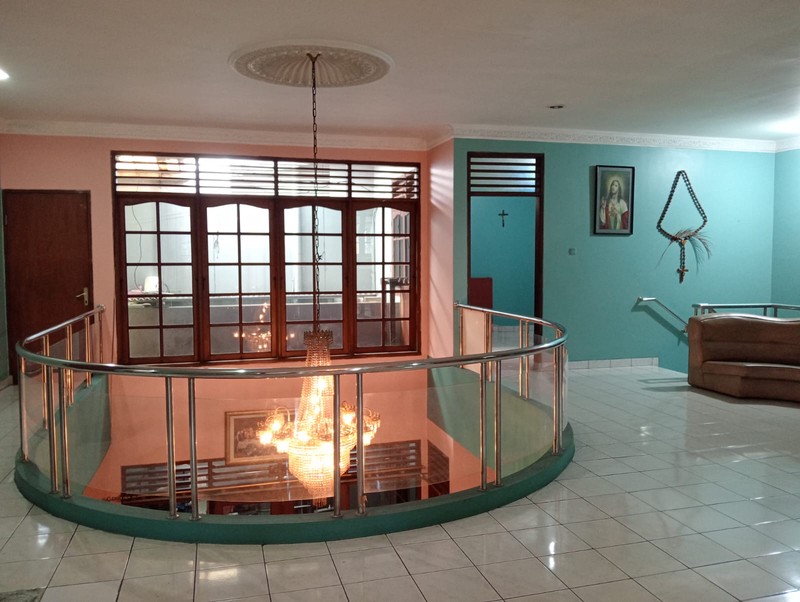 Rumah Pinggir Jalan, Strategis, Cocok Untuk Hunian dan Usaha, Bisa KPR, Harga Nego