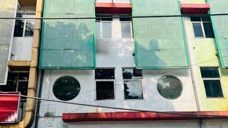 Dijual Ruko Strategis di Jalan Raya Ahmad Yani Surabaya