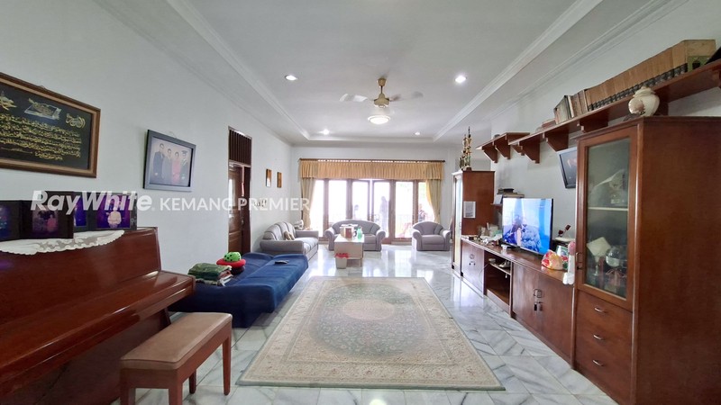 Rumah Asri di Area Jagakarsa, Jakarta Selatan
