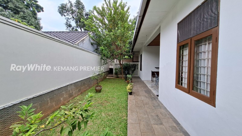 Rumah Asri di Area Jagakarsa, Jakarta Selatan