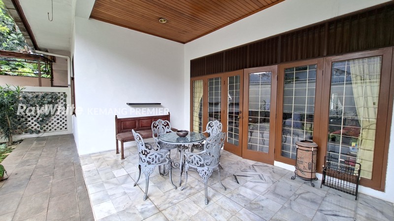 Rumah Asri di Area Jagakarsa, Jakarta Selatan