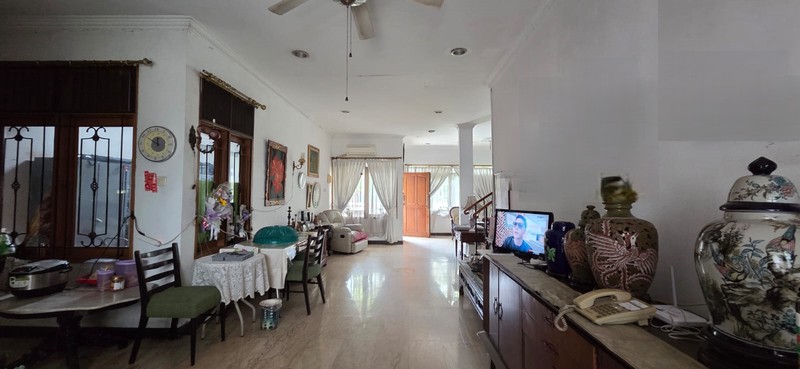 Rumah nyaman dengan lingkungan yang asri di Bintaro Sektor 2