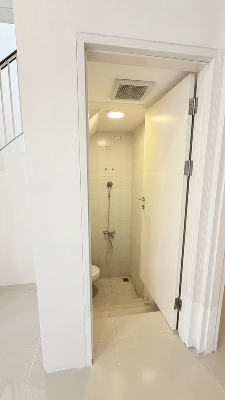 Dijual Rumah North West Hill Citraland Surabaya Modern 2 Lantai 2 Kamar Tidur Dekat Ciputra Kasih , Sport Center, Citra Berkat , Superindo 