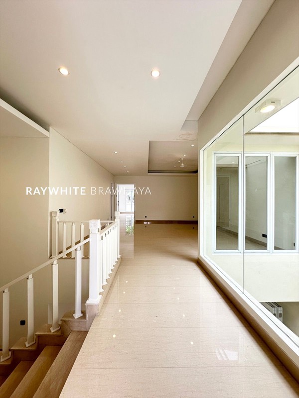 Townhouse Mewah Siap Huni Lokasi Strategis Area Pejaten Barat