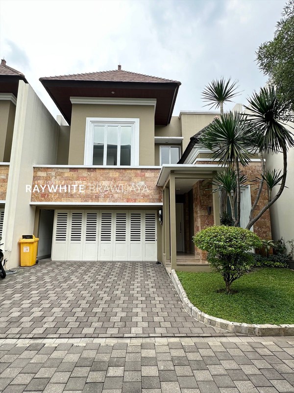 Townhouse Mewah Siap Huni Lokasi Strategis Area Pejaten Barat