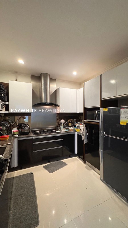 Rumah Dalam Kompleks Tenang Area Serenia Hills Lebak Bulus