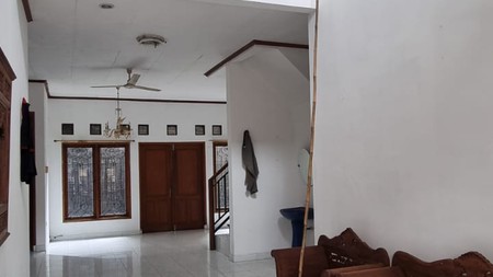 Rumah 2 Lantai Siap Huni dengan Hunian Nyaman dan Asri @Rempoa, Tangerang Selatan