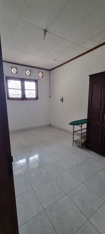 Rumah 2 Lantai Siap Huni dengan Hunian Nyaman dan Asri @Rempoa, Tangerang Selatan