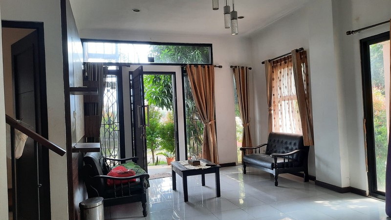 Rumah 2 Lantai, Bagus Lokasi Strategis di Pondok Ranji