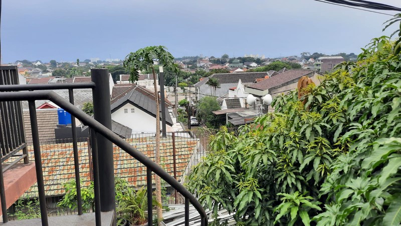 Rumah 2 Lantai, Bagus Lokasi Strategis di Pondok Ranji