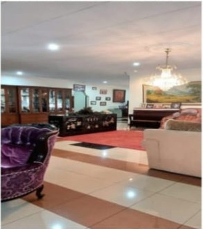 Rumah Asri Dengan Halaman Luas @Kemang Timur, Jakarta Selatan