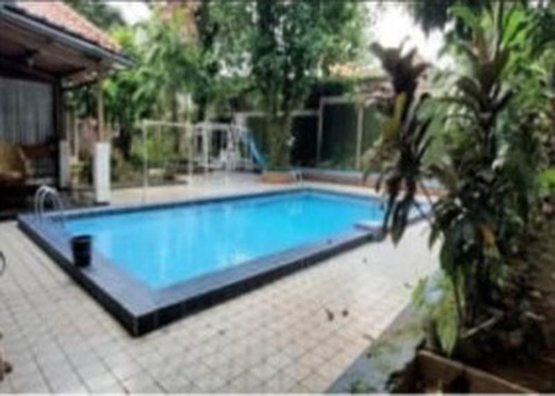 Rumah Asri Dengan Halaman Luas @Kemang Timur, Jakarta Selatan