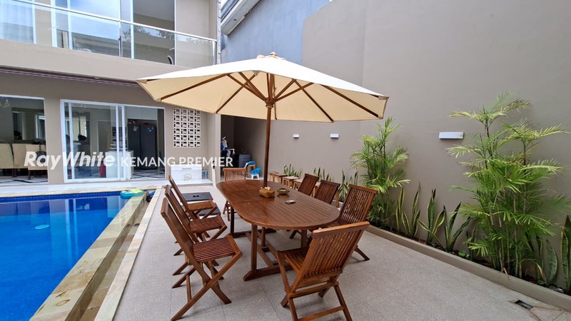 Rumah Hoek Baru Siap Huni (Tenang) Dalam Cluster di Taman Kenari Nusantara, Cibubur