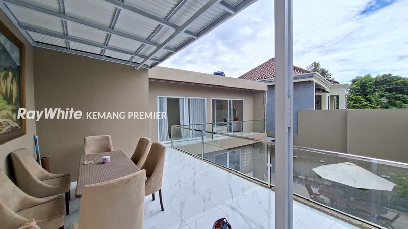 Rumah Hoek Baru Siap Huni (Tenang) Dalam Cluster di Taman Kenari Nusantara, Cibubur