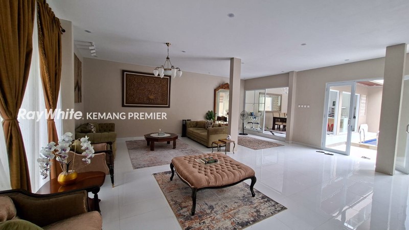 Rumah Hoek Baru Siap Huni (Tenang) Dalam Cluster di Taman Kenari Nusantara, Cibubur