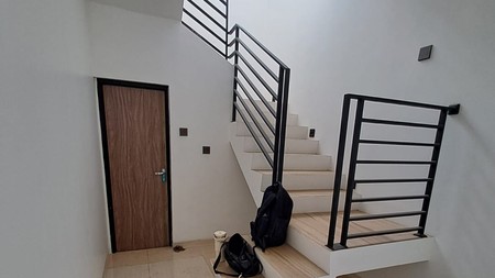 Rumah 2½ Lantai Siap Huni dengan Hunian Nyaman dan Asri @Pondok Aren, Tangerang Selatan