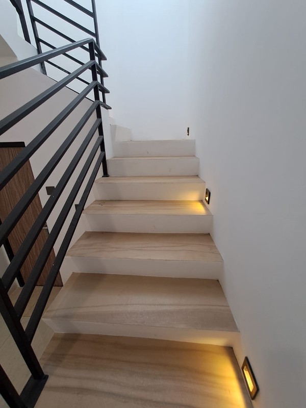 Rumah 2½ Lantai Siap Huni dengan Hunian Nyaman dan Asri @Pondok Aren, Tangerang Selatan