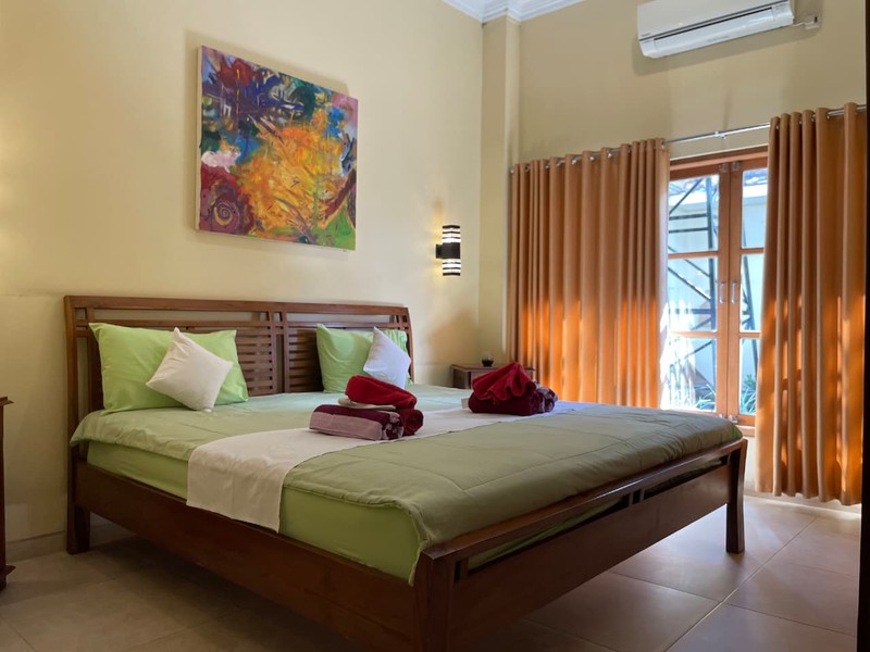 Kesempatan Investasi, Dijual Kompleks Villa Siap Huni di Sewon Bantul, Lengkap Dapur, Kolam Renang Pribadi dan Restoran.